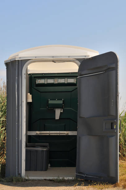 Best Portable restroom trailer rental  in Hannibal, MO